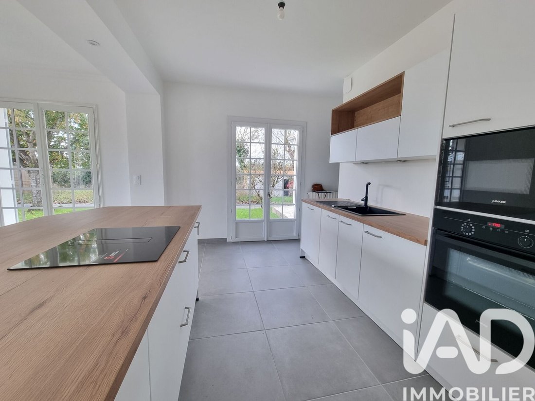 House in Sainte-Soulle, Nouvelle-Aquitaine, France 1 - 16678788