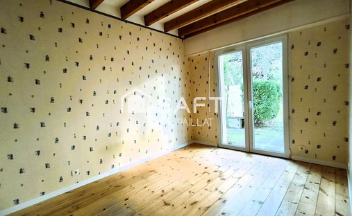 Castle for Sale in Villenave-d'Ornon, Nouvelle-Aquitaine, France