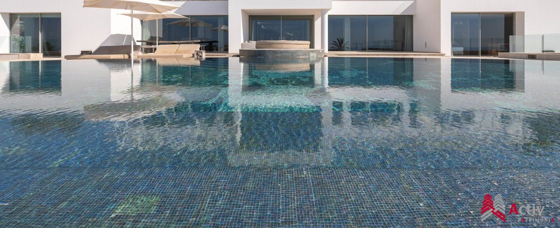 Villa in Santa Eularia des Riu, Balearic Islands, Spain 1 - 16679753