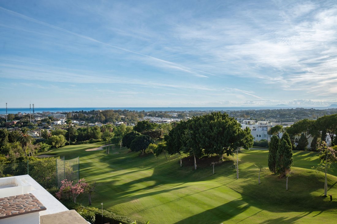 Penthouse in La Quinta, Benahavis, Andalusia 2 - 16678056