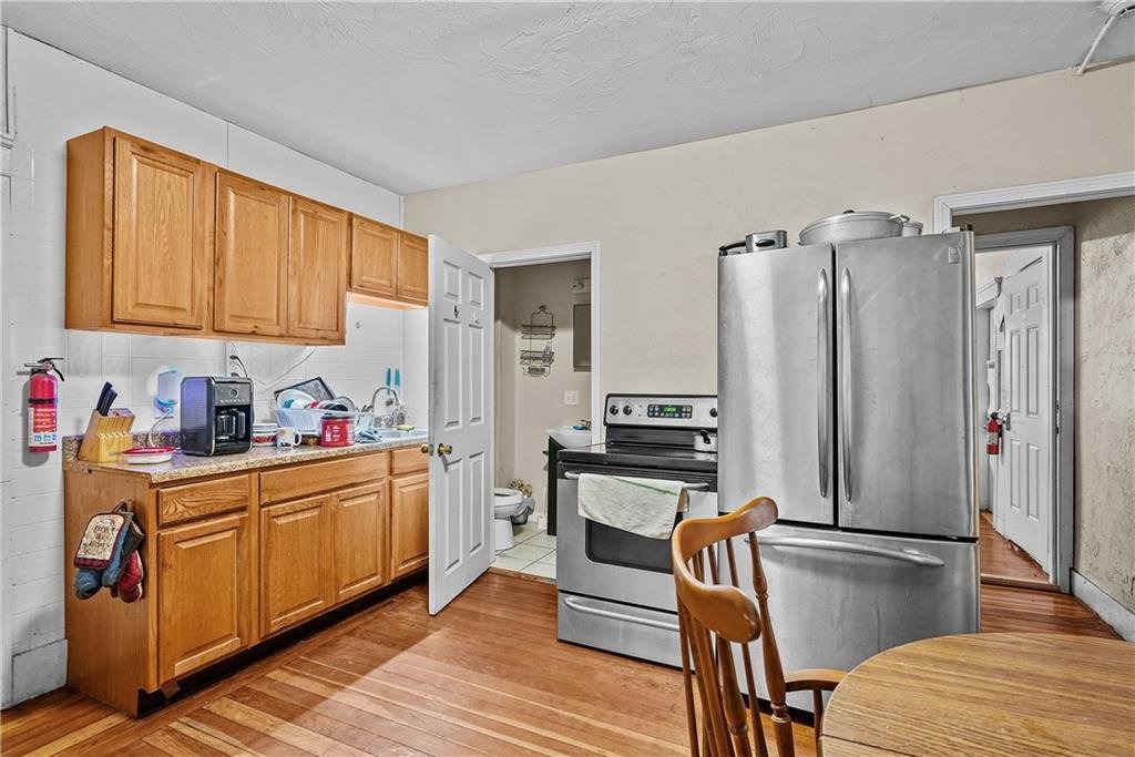 Woonsocket, Rhode Island, United States 5 - 16673643