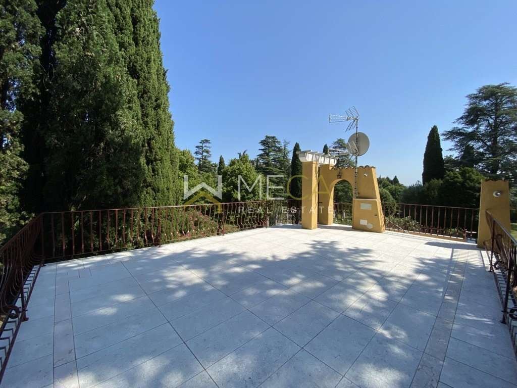 Villa in Center, Sirmione, Lombardy 3 - 16674565