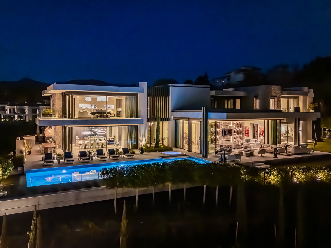 Villa in Marbella, Andalusia, Spain 3 - 16680875