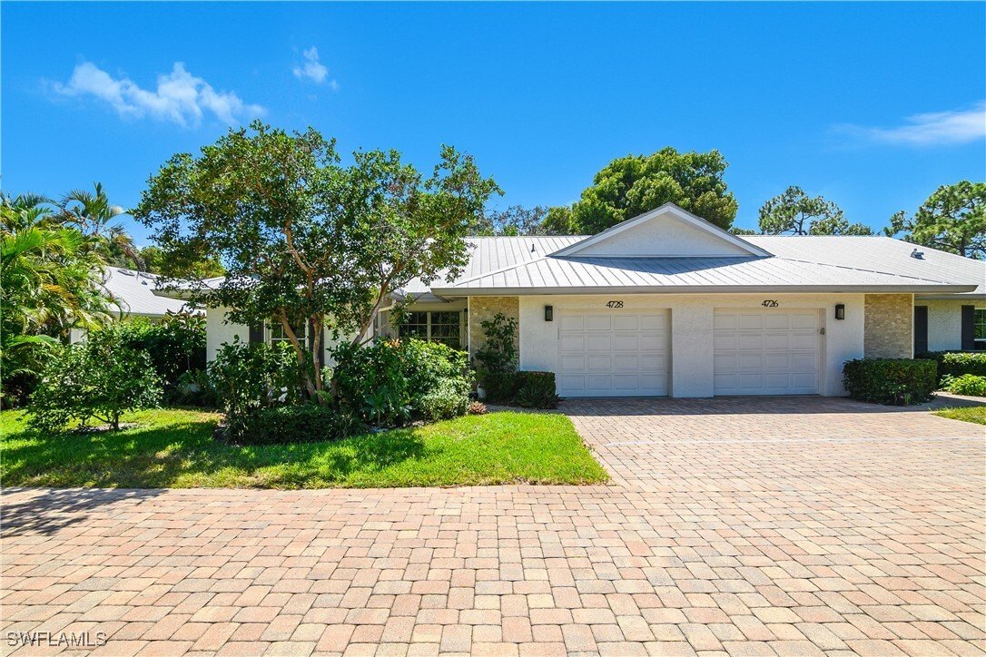 Condo in Naples, Florida, United States 1 - 16358952