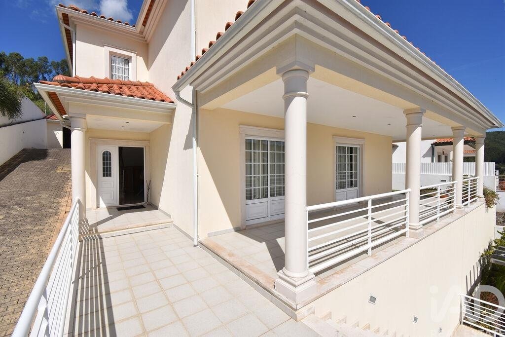 Townhouse in Eiras e Sao Paulo de Frades, Coimbra District, Portugal 4 - 16682217