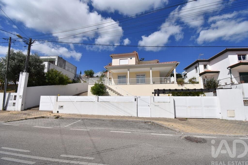 Townhouse in Eiras e Sao Paulo de Frades, Coimbra District, Portugal 2 - 16682217