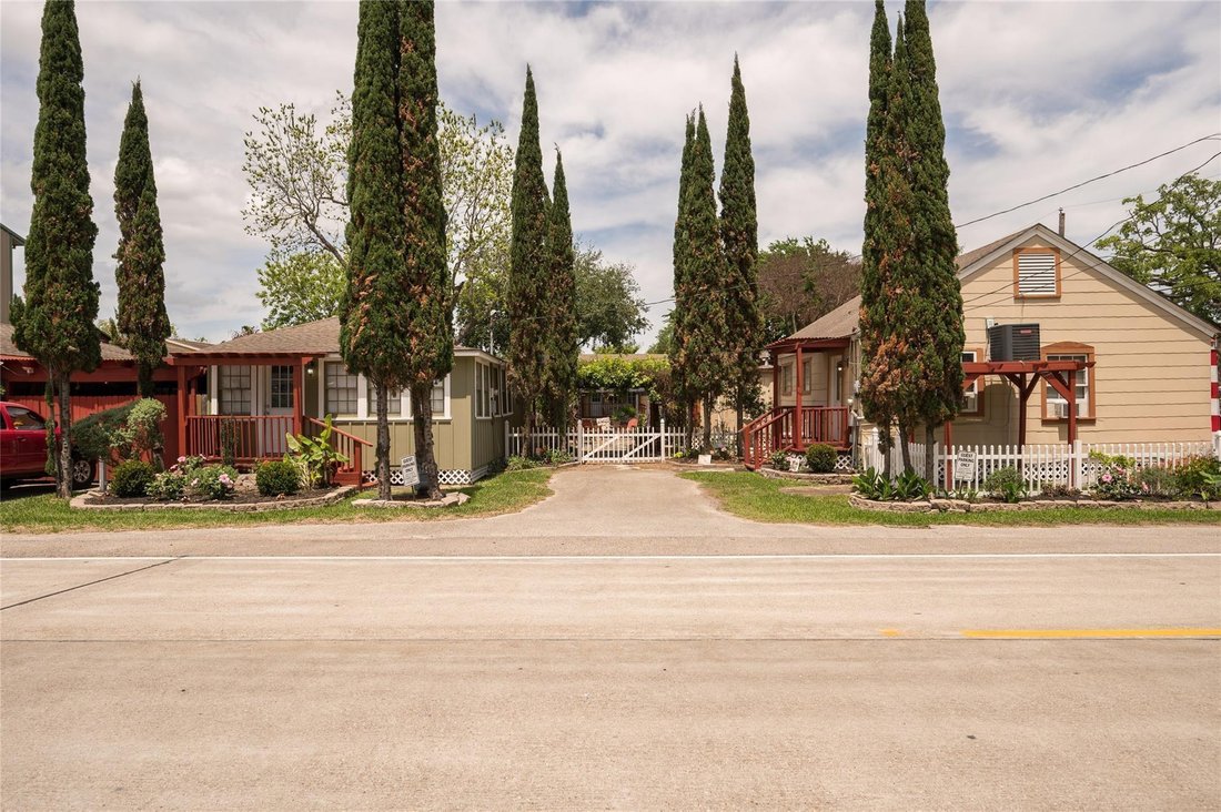 Kemah, Texas, United States 2 - 16682028