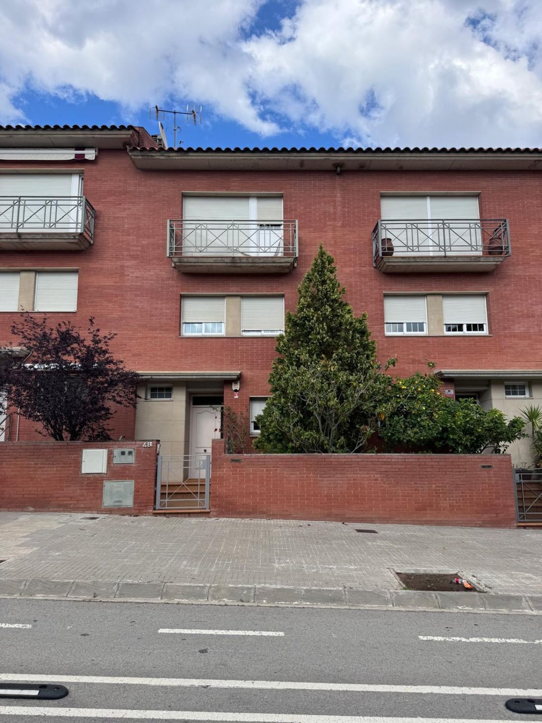 House in Sant Feliu de Llobregat, Catalonia, Spain 1 - 16682540