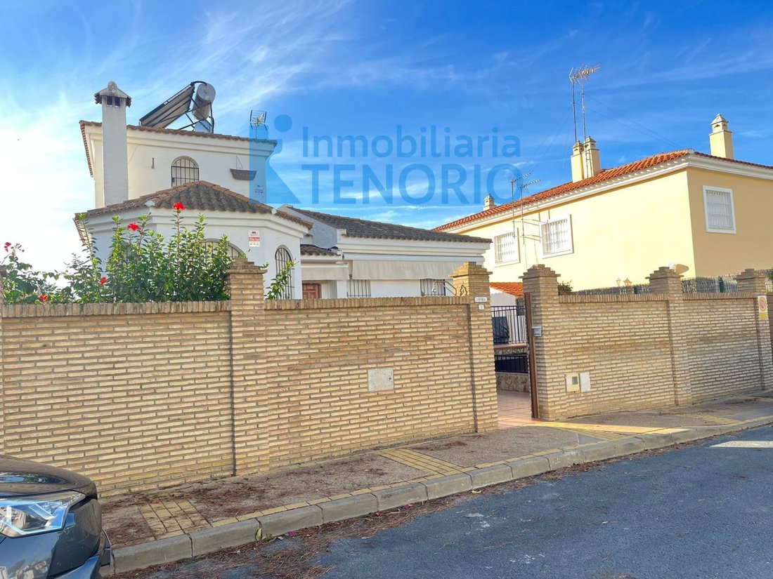 Chalet in Lepe, Andalusia, Spain 1 - 16682521