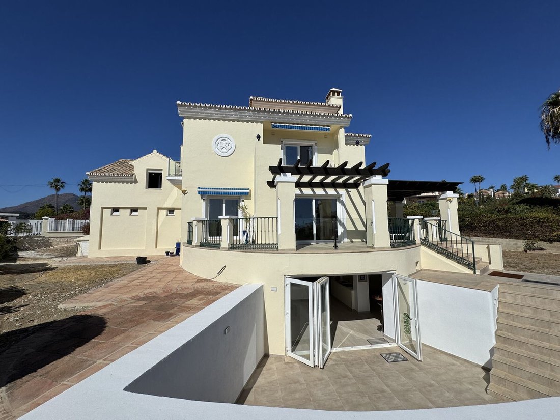 Villa in Estepona, Andalusia, Spain 2 - 16682505