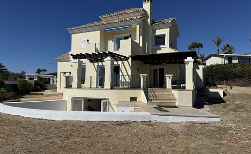 Villa in Estepona, Andalusien, Spanien 1