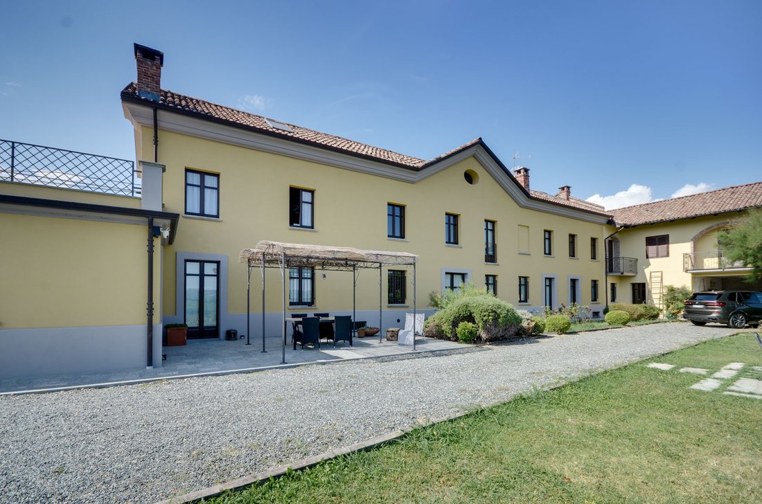 Villa in Canelli, Piedmont, Italy 3 - 16682730