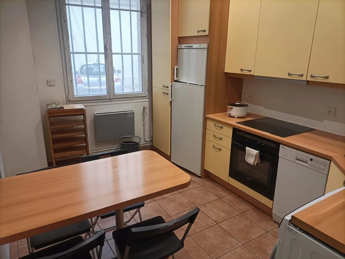 Apartment in Europe, Paris 8e Arrondissement, Paris 4 - 16683293
