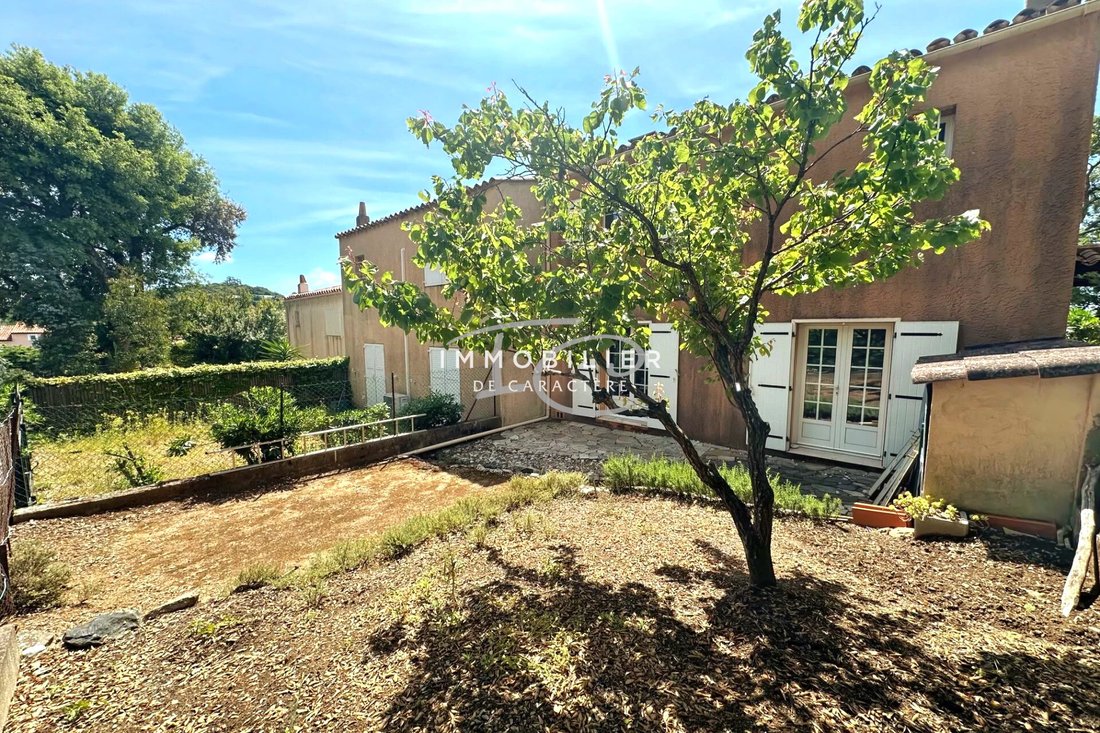 Villa in La Croix-Valmer, Provence-Alpes-Côte d'Azur, France 3 - 15772155