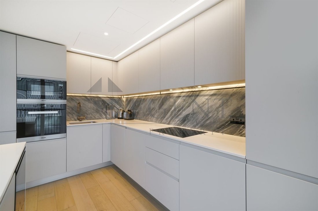 Apartment in White City, Hammersmith and Fulham, England 5 - 16690217