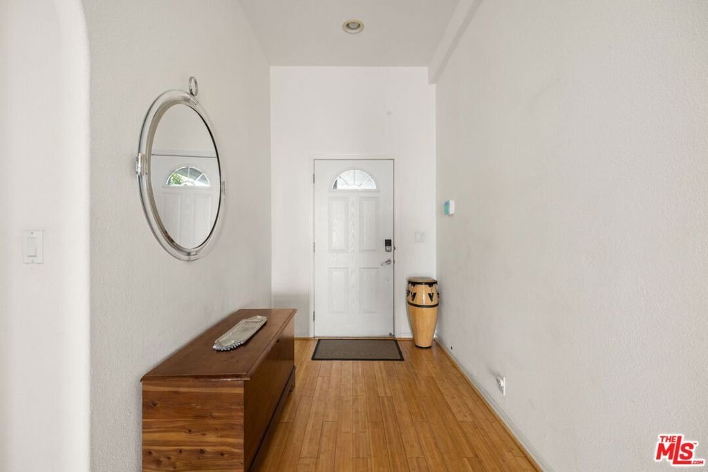 Condo in Topanga, California, United States 5 - 16686383