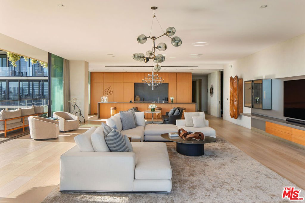 Condo in Los Angeles, California, United States 4 - 16685357