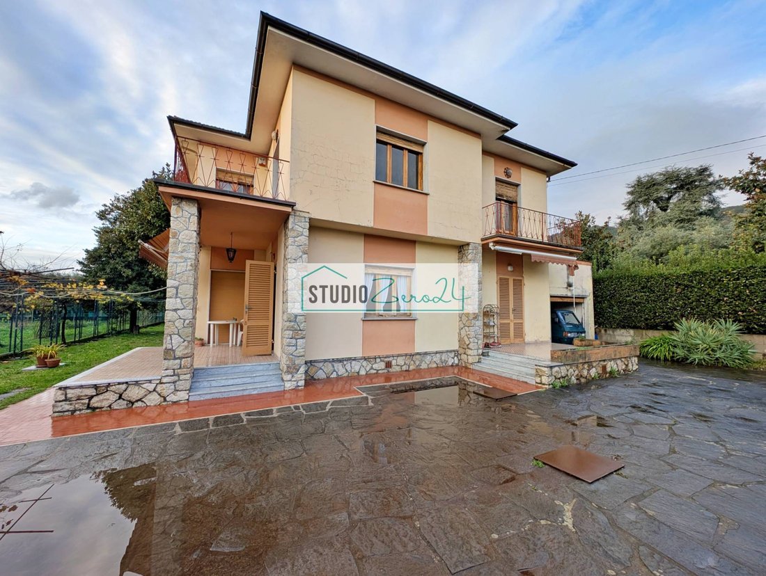 House in Seravezza, Tuscany, Italy 2 - 16691409