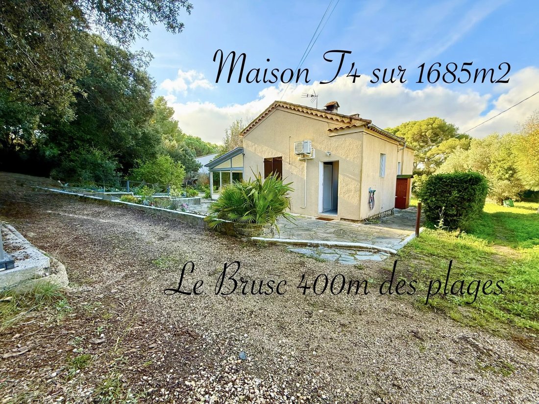 House in Six-Fours-les-Plages, Provence-Alpes-Côte d'Azur, France 1 - 16684901