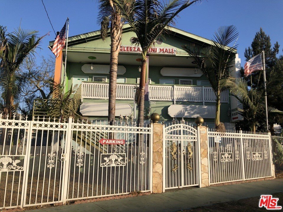 Los Angeles, California, United States 2 - 16687994