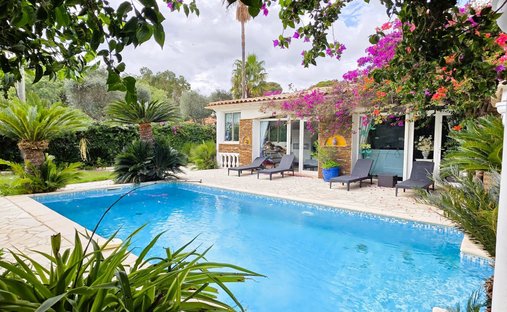 Villa in Nartelle-Noyer-Bellevue-bd des Sardinaux, Sainte-Maxime, France 1