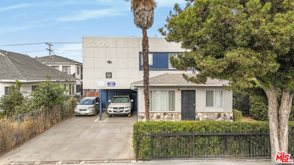 Los Angeles, California, United States 2 - 16686347
