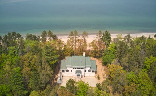 House in Grand Marais, Michigan, United States 1