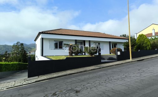 Casa a Nossa Senhora dos Remédios, Azzorre, Portogallo 1