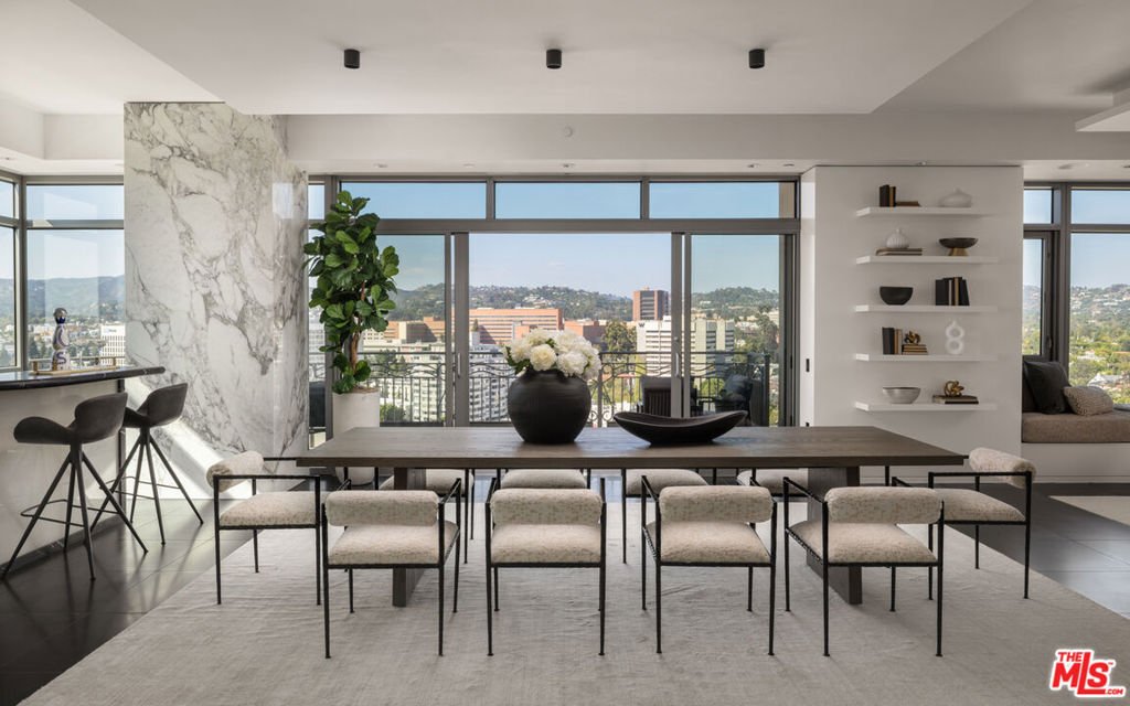 Condo in Los Angeles, California, United States 2 - 16688606