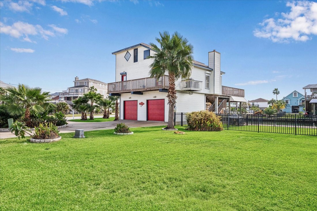 House in Galveston, Texas, United States 2 - 16691298