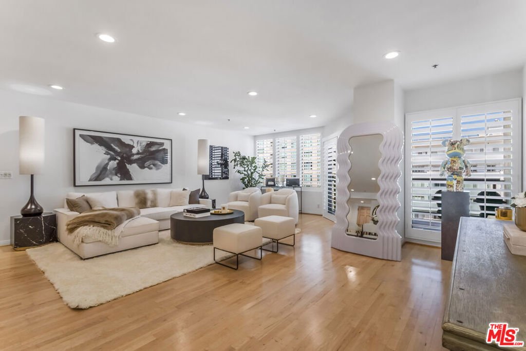 Condo in Los Angeles, California, United States 5 - 16687785