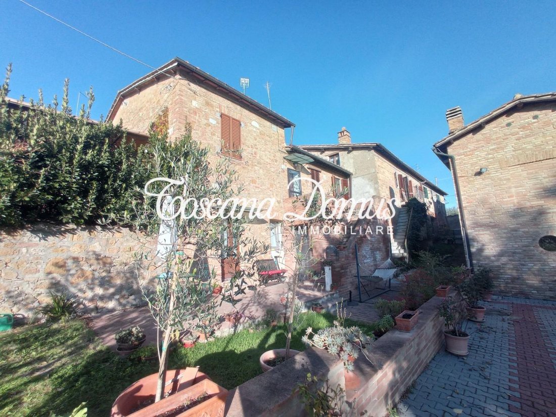 House in Historic Center, Siena, Tuscany 1 - 16690475
