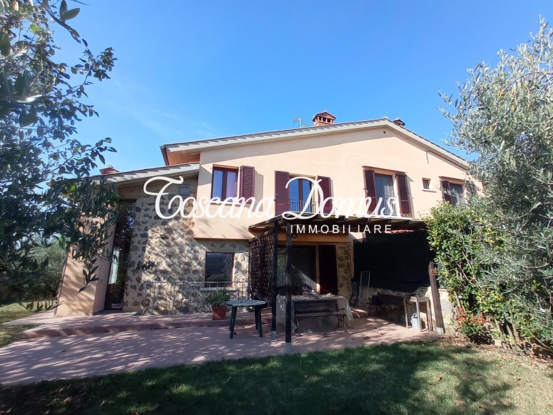 Villa in Monteriggioni, Tuscany, Italy 3 - 16690941