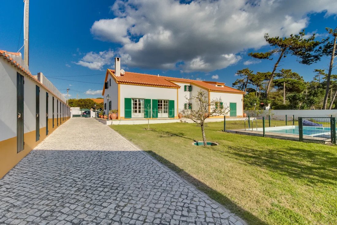 Villa in Colares, Lisbon, Portugal 3 - 15019840