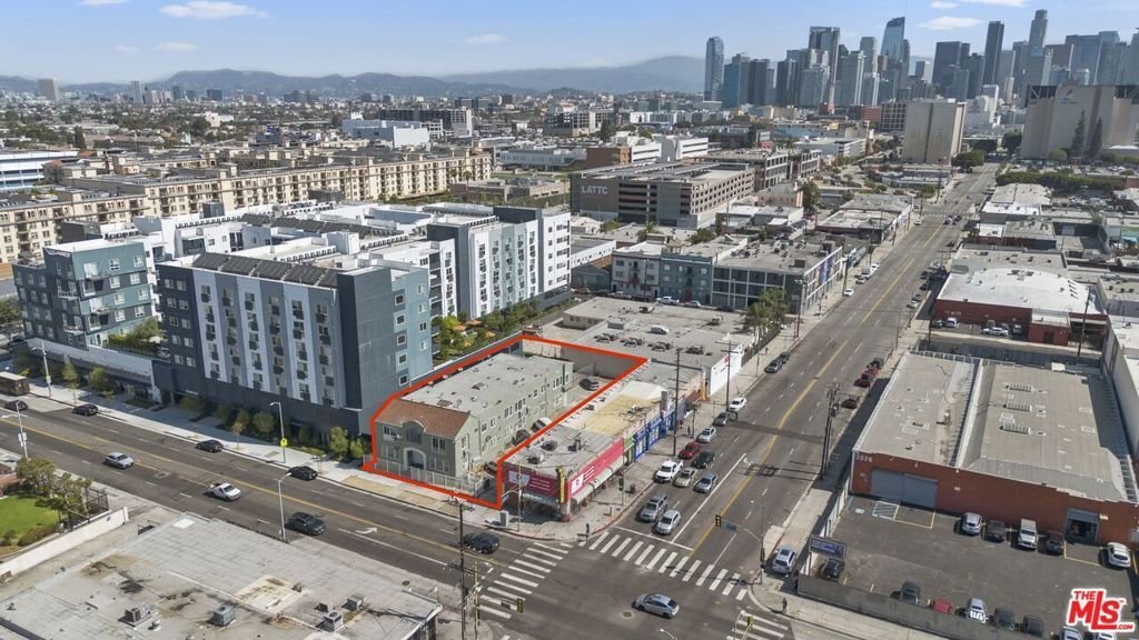Los Angeles, California, United States 1 - 16689093