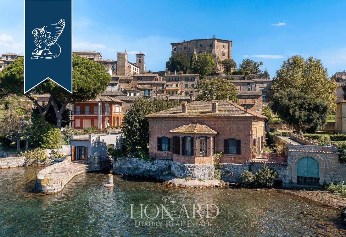 Villa in Capodimonte, Lazio, Italy 1 - 16691124