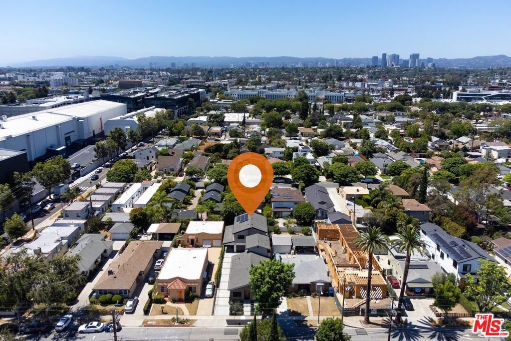 Culver City, California, United States 4 - 16686201