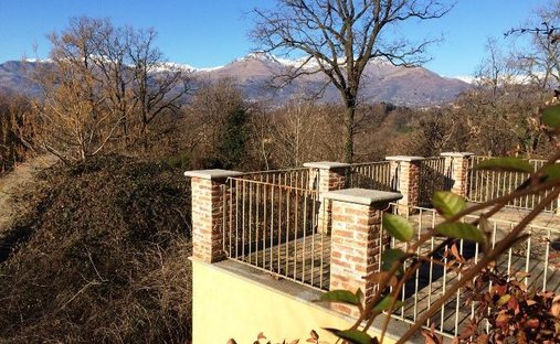Casa di campagna a Vigliano Biellese, Piemonte, Italia 1