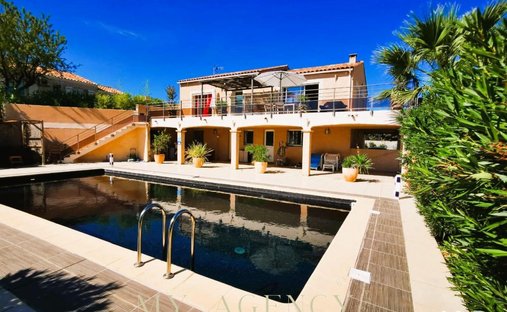 House in Adissan, Occitania, France 1