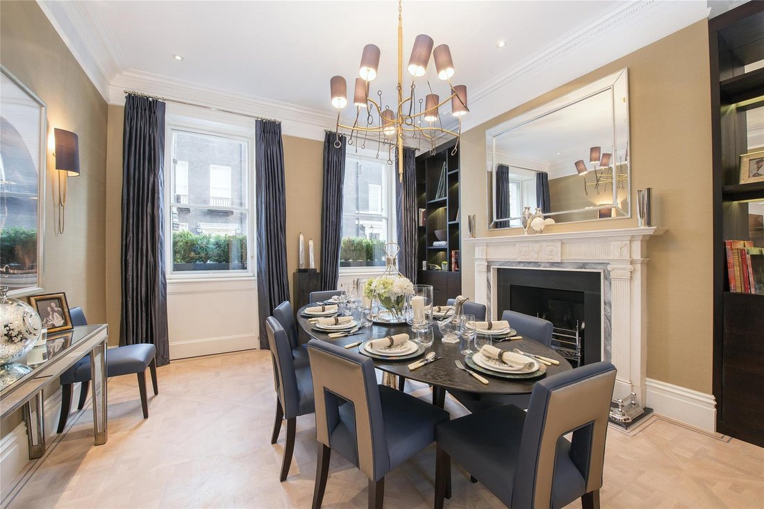 Apartment in Mayfair, Westminster, England 2 - 16689978