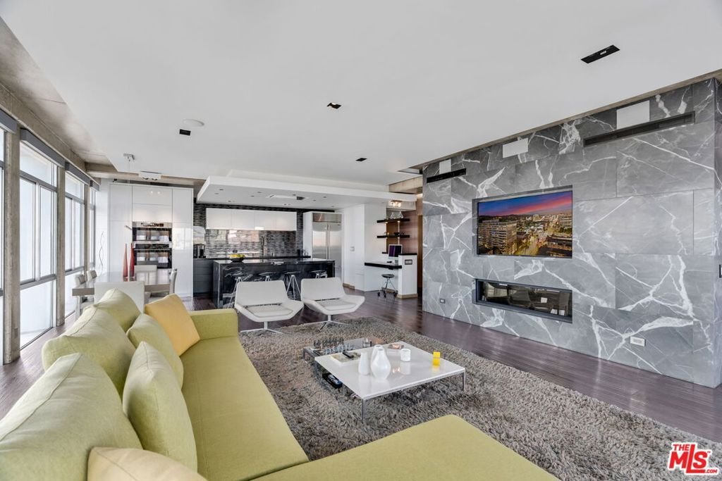 Photo inspiration: Picture Idea: Condominium In Los Angeles In Los Angeles Ca United States