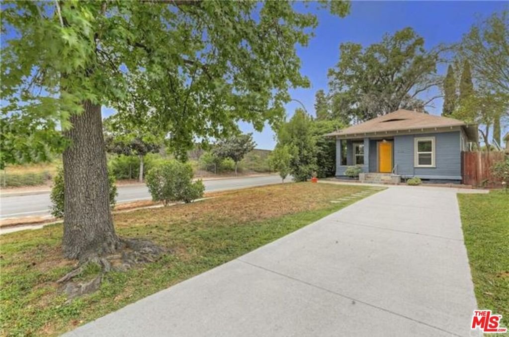 House in Altadena, California, United States 1 - 16687369