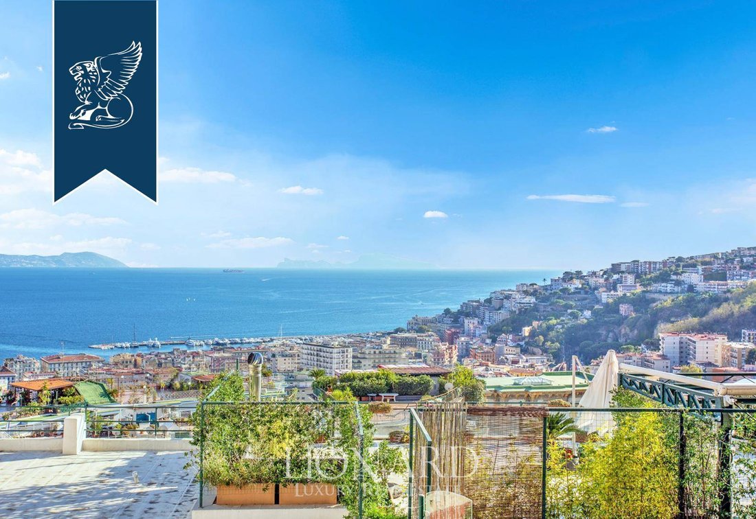 Apartment in Vomero, Naples, Campania 4 - 16691106