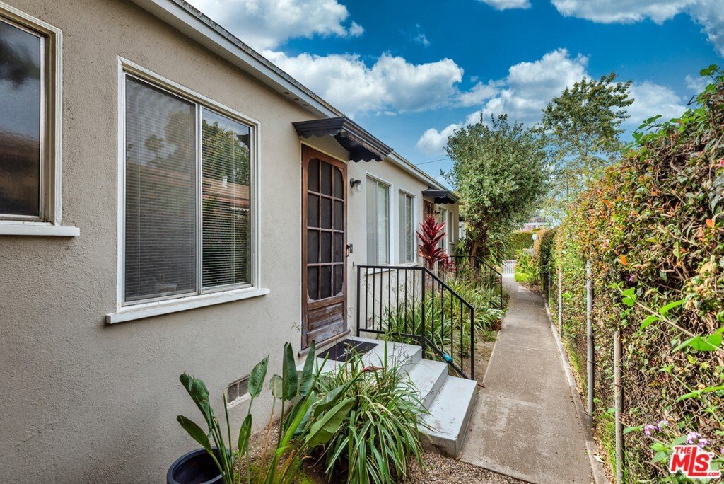 Los Angeles, California, United States 4 - 16685729