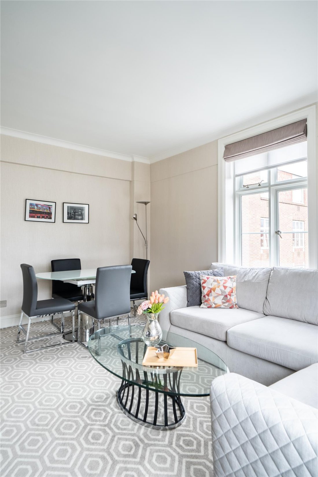 Apartment in Mayfair, Westminster, England 2 - 16689803