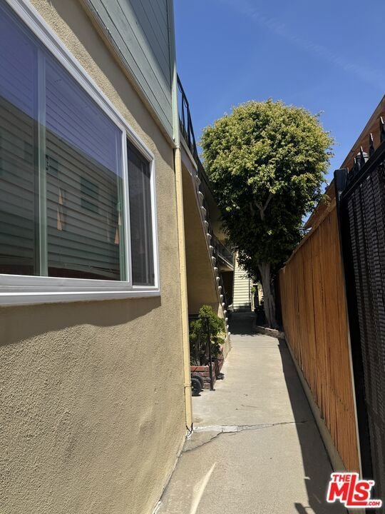 Santa Monica, California, United States 4 - 16687079