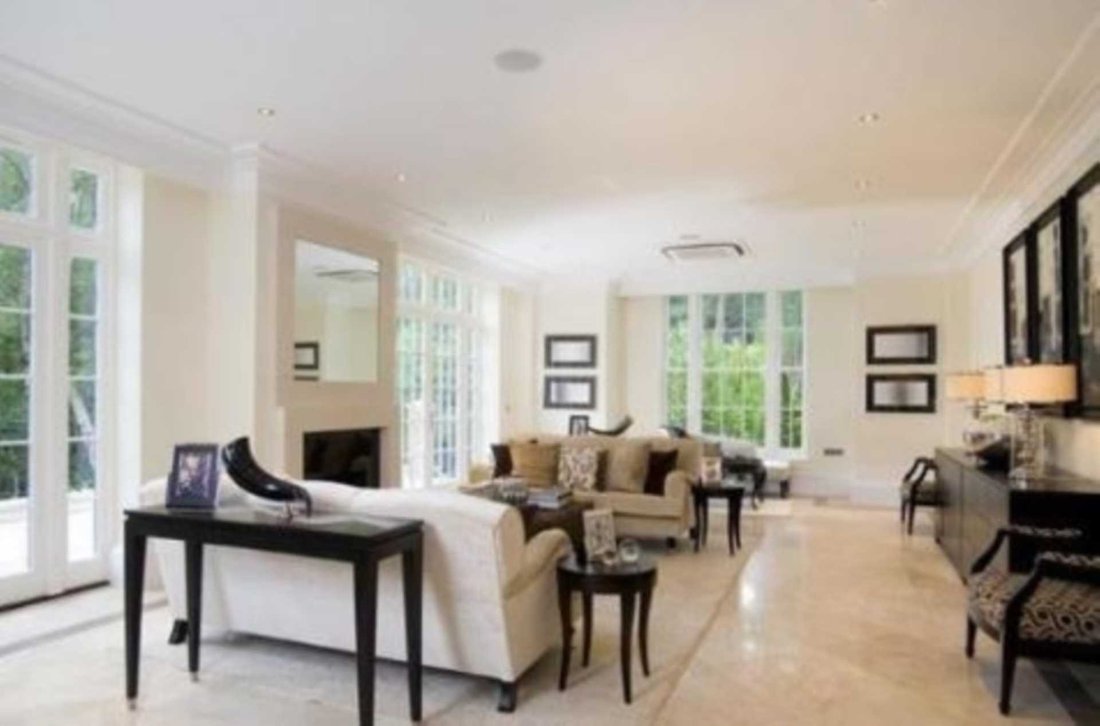House in Brooklands, Elmbridge, England 5 - 16690058