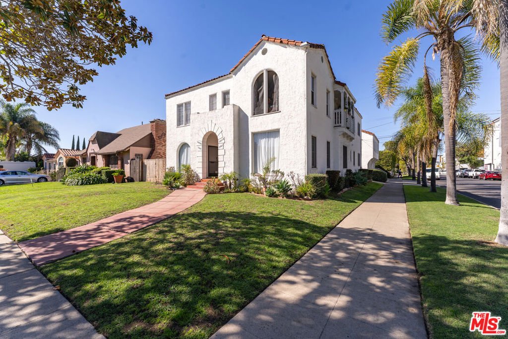 Los Angeles, California, United States 1 - 16687763