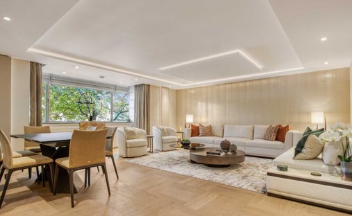 Apartment in Knightsbridge, Kensington And Chelsea, England 1