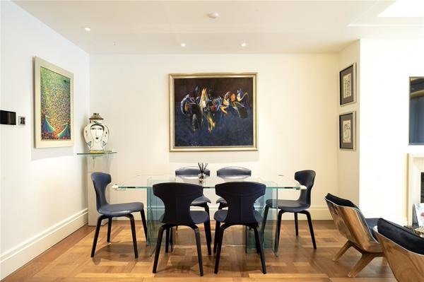 Apartment in Belgravia, Westminster, England 2 - 16689847
